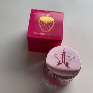 Jeffrey Star Strawberry 🍓 Velour Lip Scrub